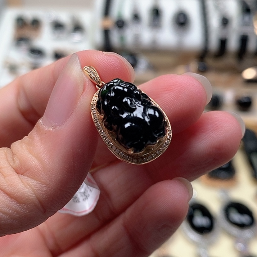 【闪购商品】翡翠吊坠(不含链)18K金镶嵌