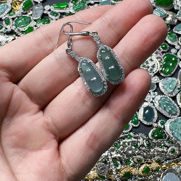 翡翠颈饰未镶嵌天然A货翡翠放漏