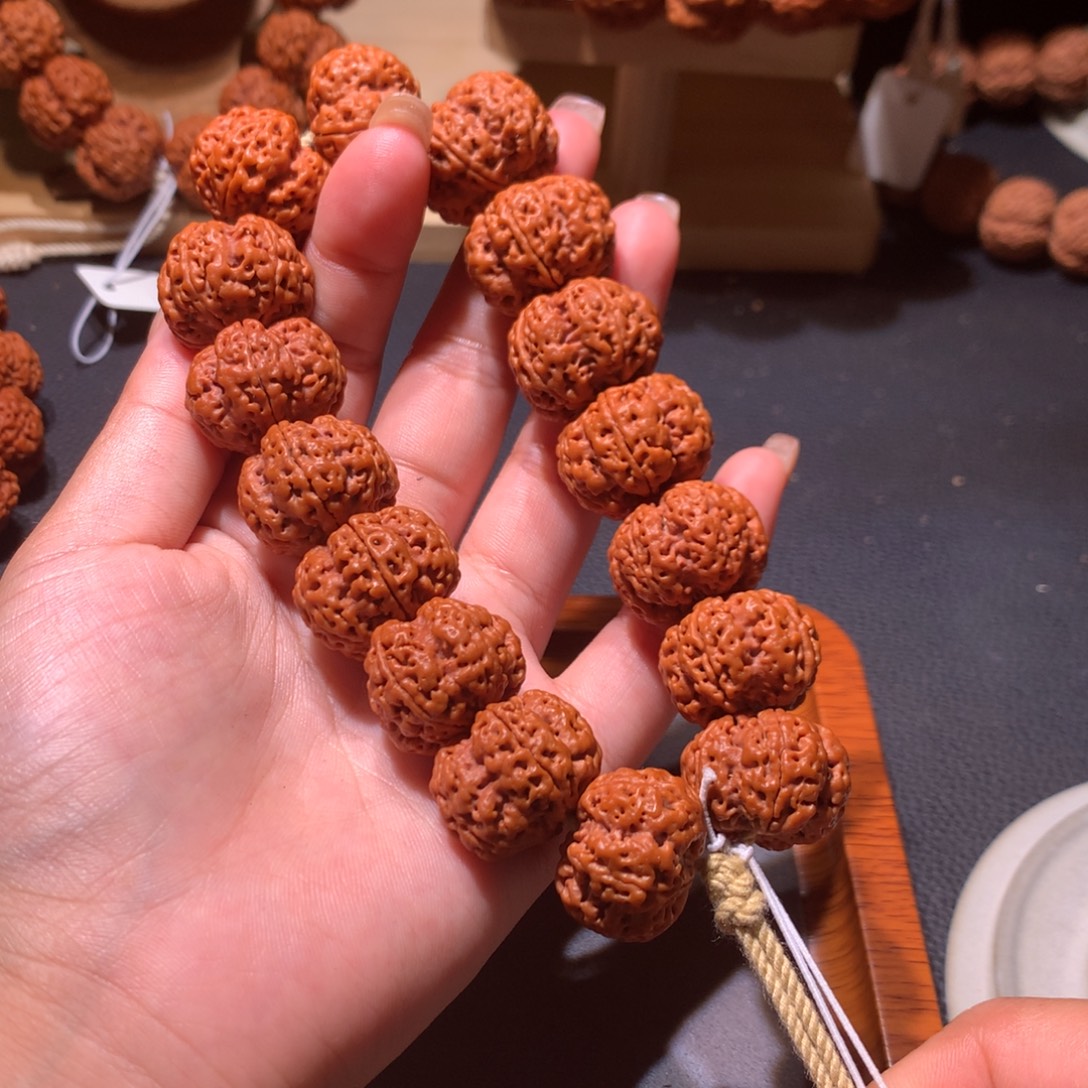 金刚菩提手串23+帝王花