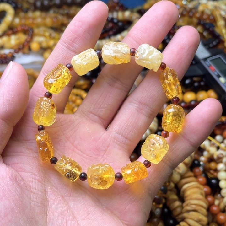 琥珀未镶嵌珠宝奇石