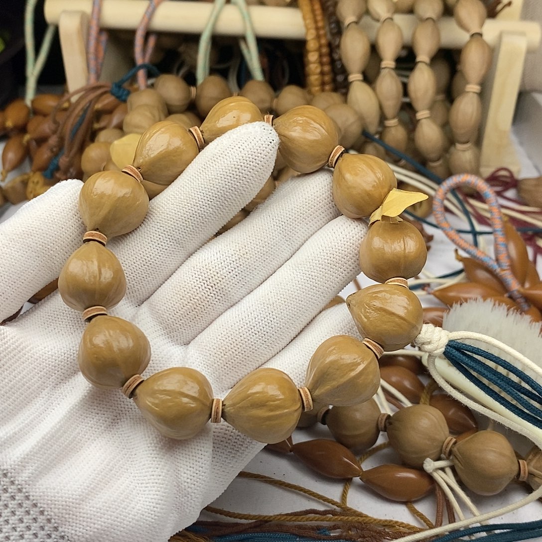 手串/手链橄榄核蜜桃臀四花12颗