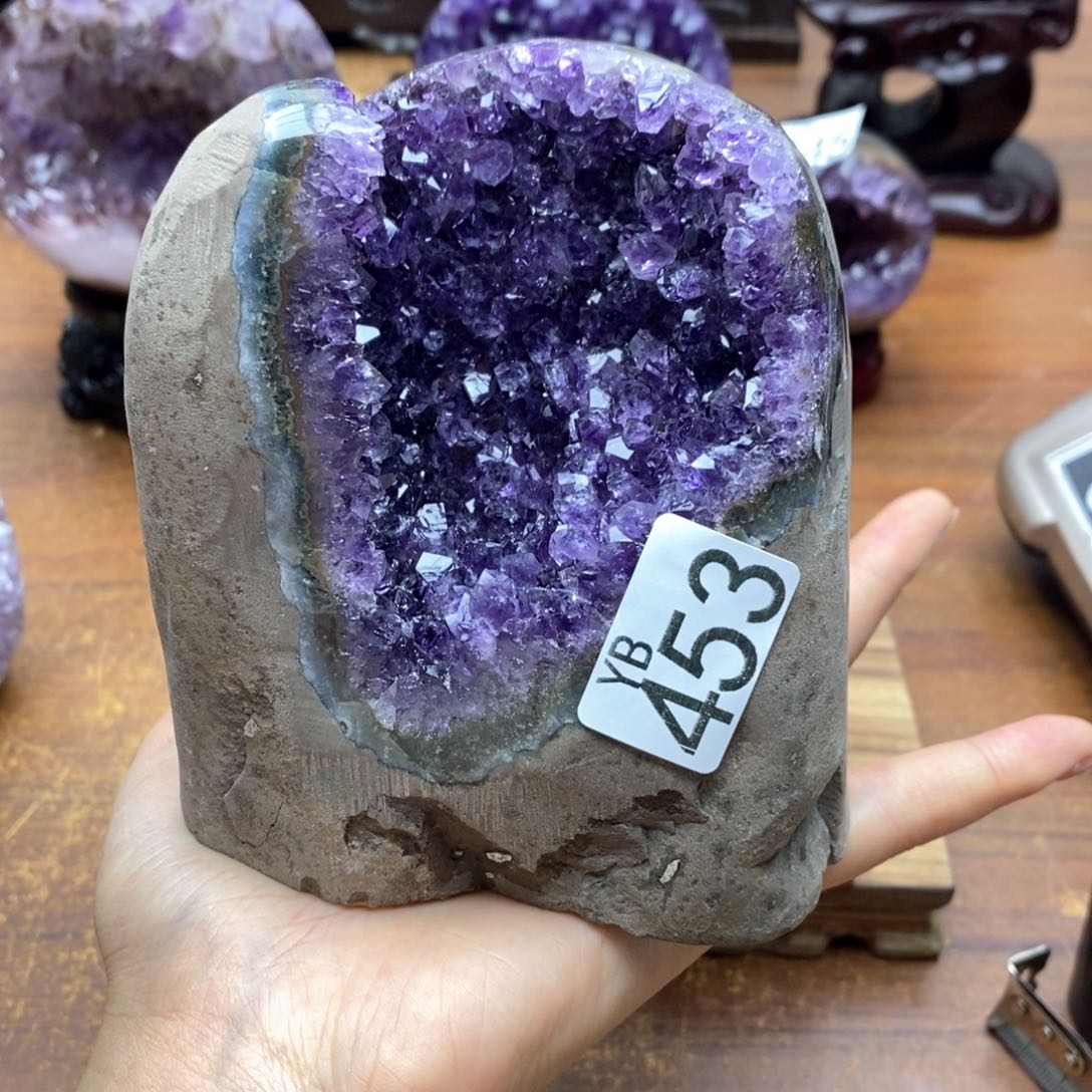 未镶嵌水晶大型摆件（非配饰）