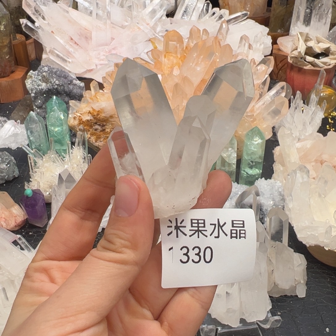 辣****水晶珠宝半成品未镶嵌