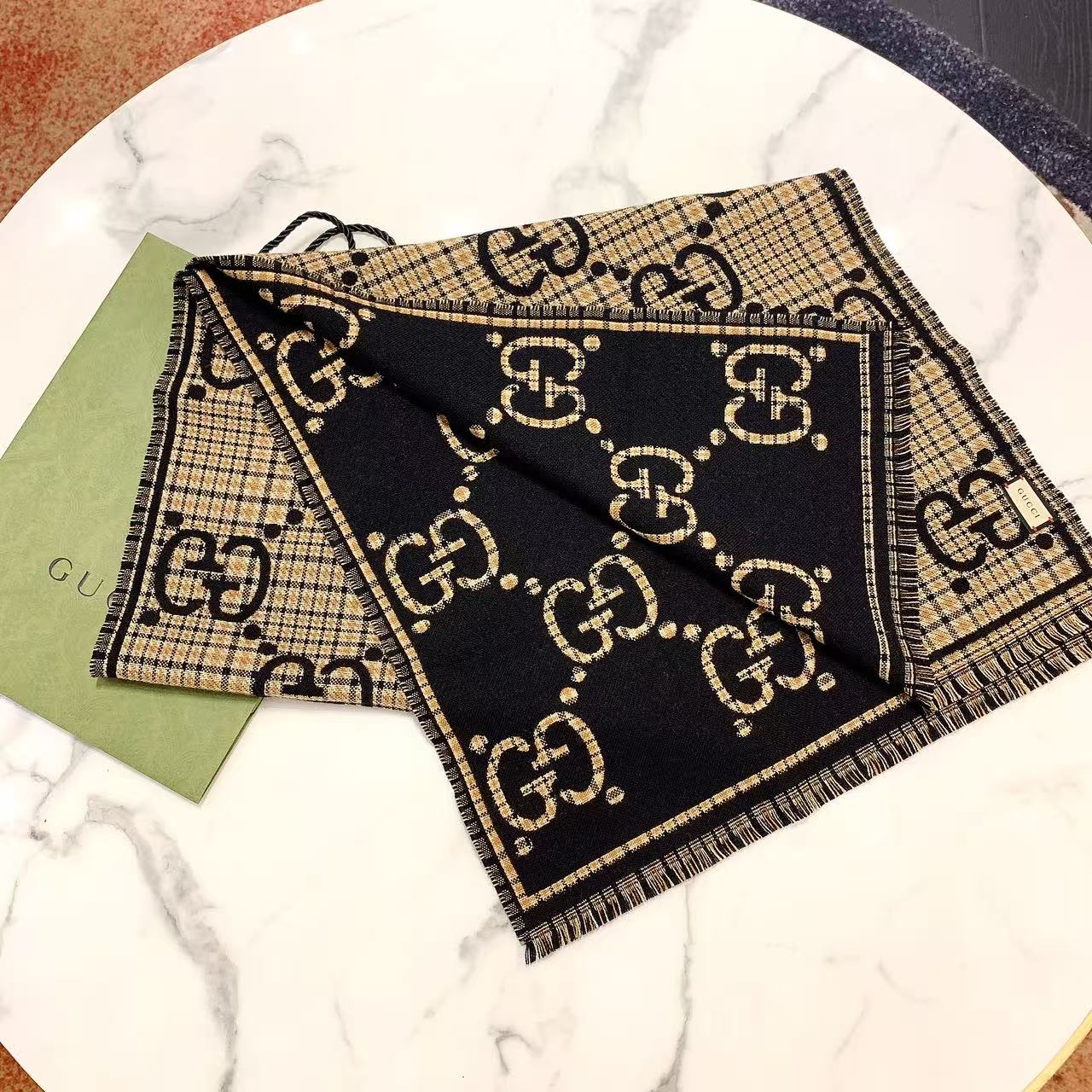 未使用 GUCCI/古驰 古驰双G黑色拼羊毛围巾94831613