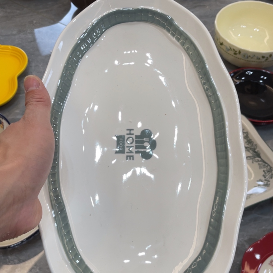 陶瓷微瑕餐具介意勿拍，满18飞！