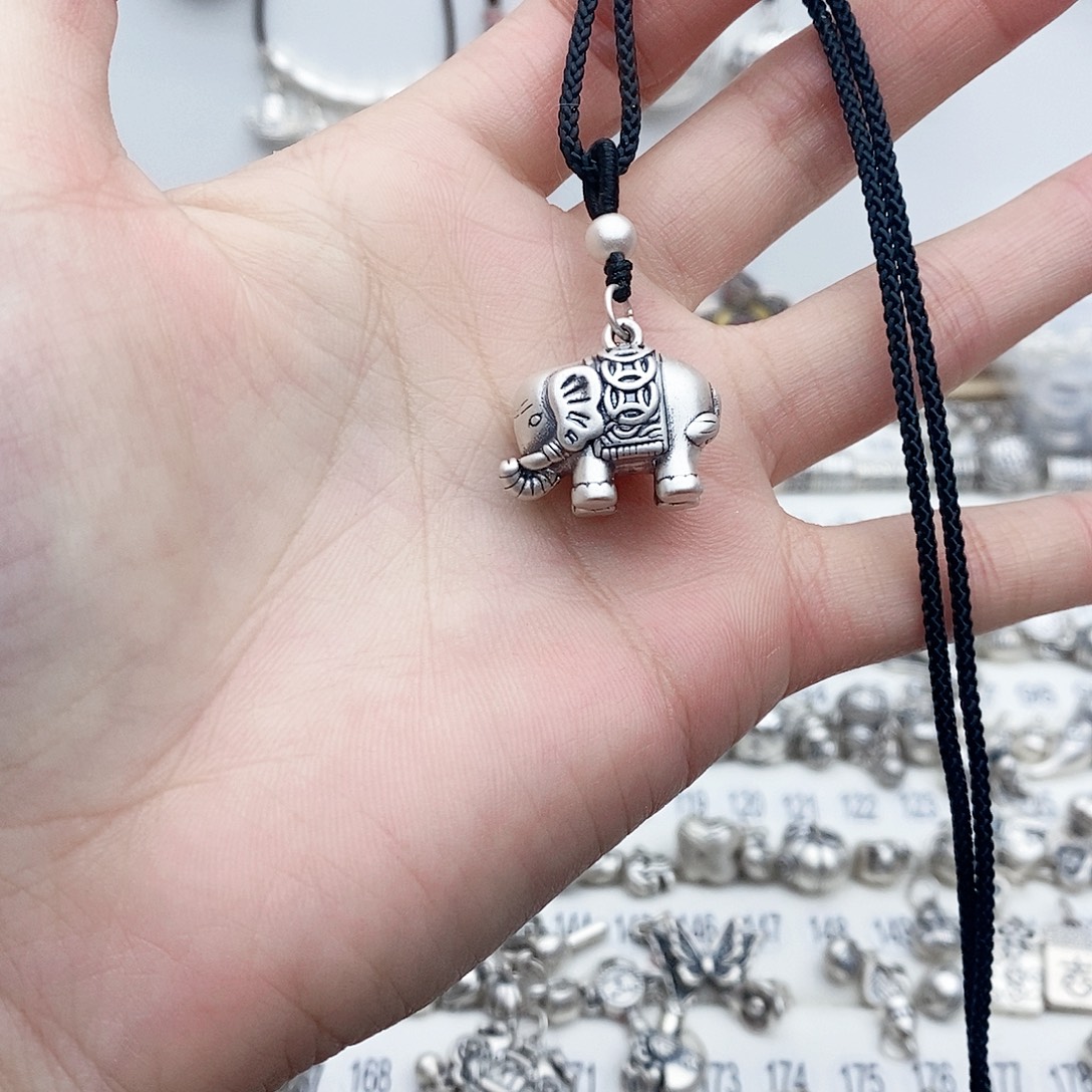 吊坠足银大象吊坠足银