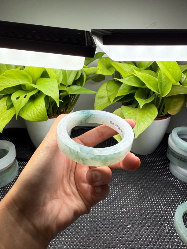 天然缅甸a货翡翠手镯