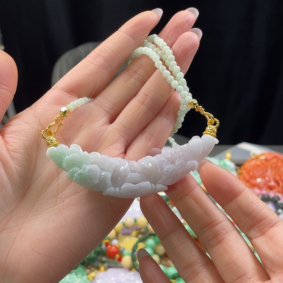 翡翠颈饰未镶嵌代编织