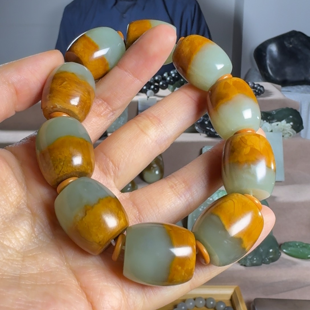 和田玉颈饰未镶嵌