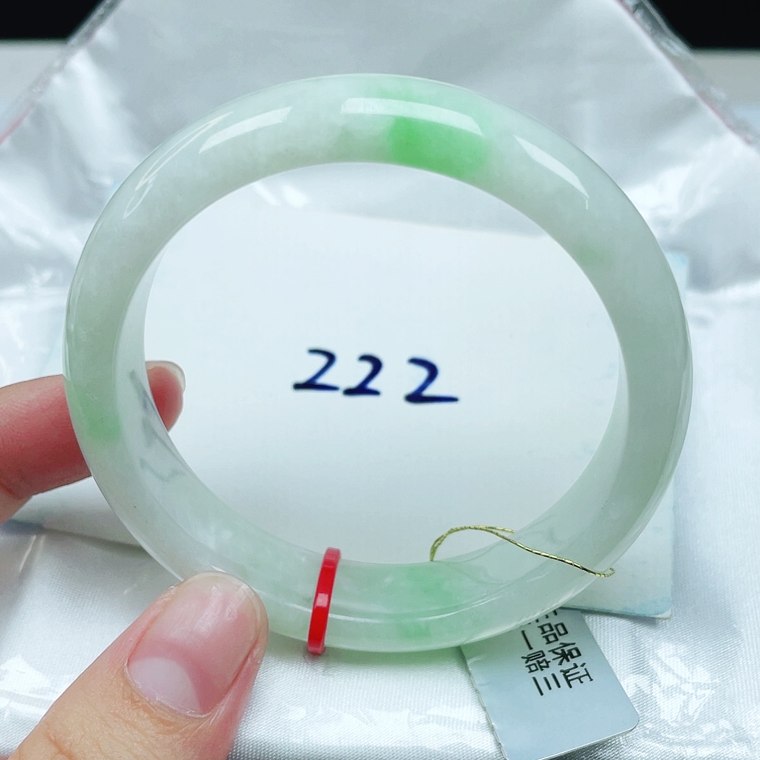 翡翠未镶嵌手镯正圈52