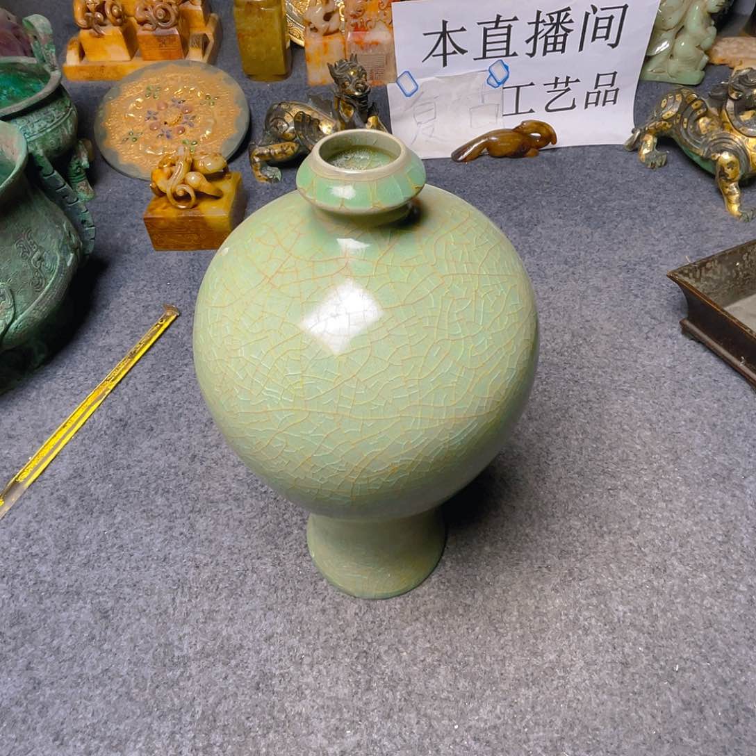 碟坎坎坷坷地走过