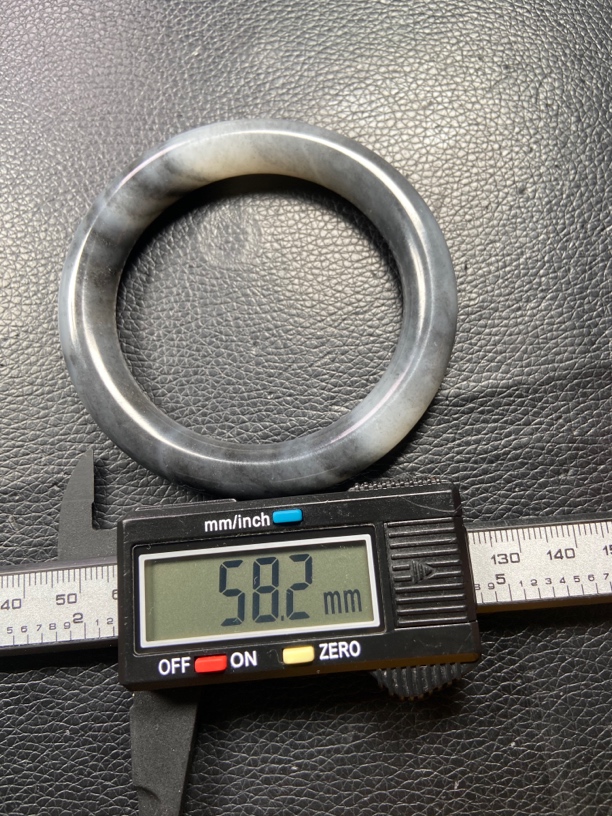 和田玉新疆料青花手镯