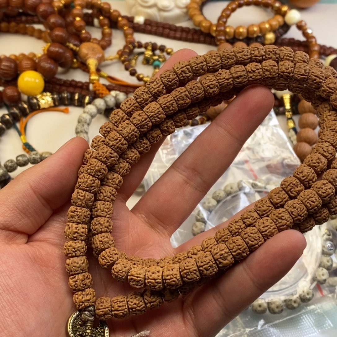 吊坠金刚菩提。。。。。。。。。。