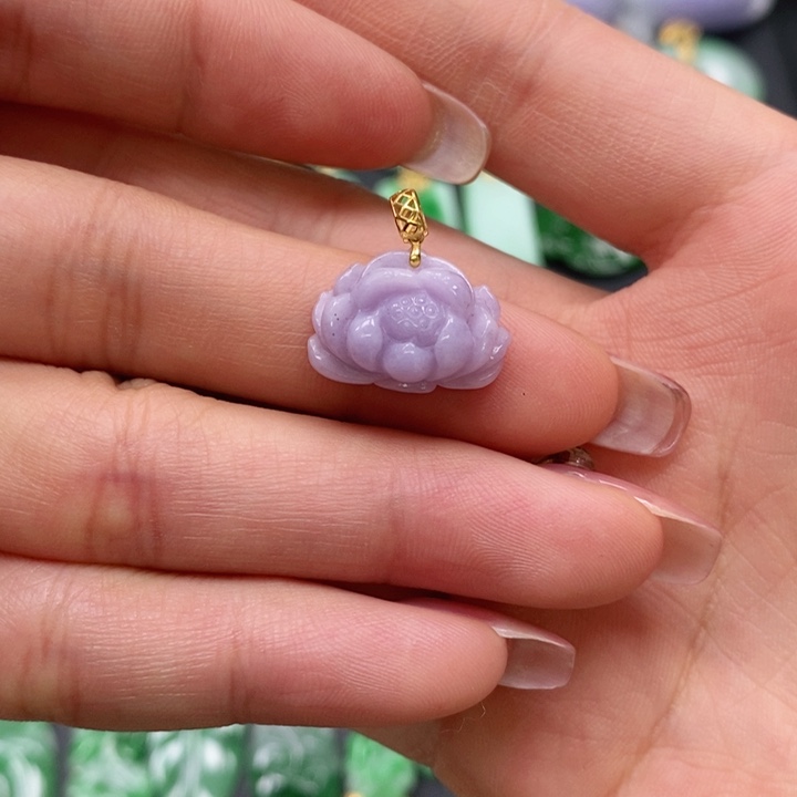 翡翠颈饰未镶嵌吊坠