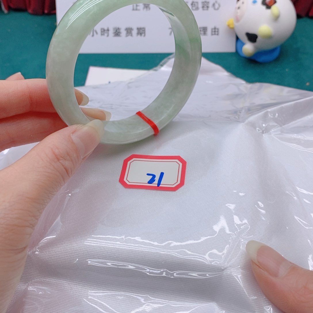 翡翠手镯未镶嵌冠*2111111111