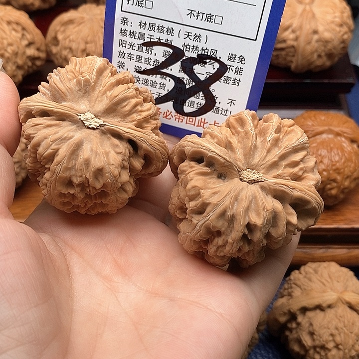 桃核吊坠粗筋狮子头48
