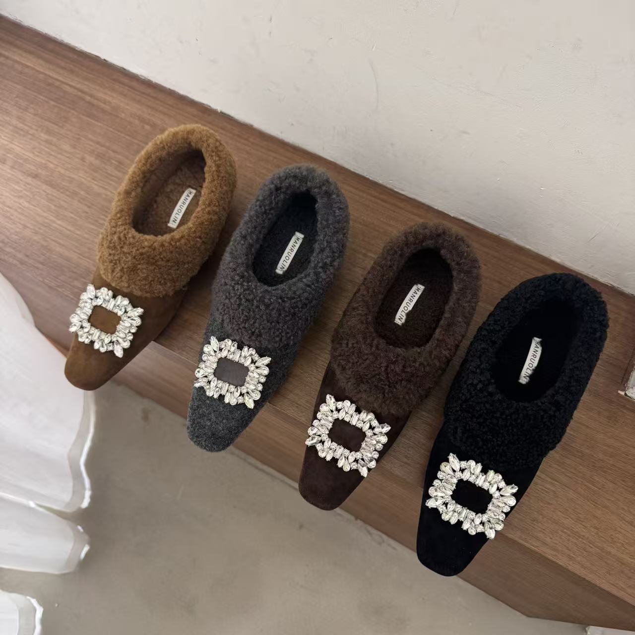 77-10法式复古小众尖头单鞋秋冬保暖加绒时尚百搭女鞋新款