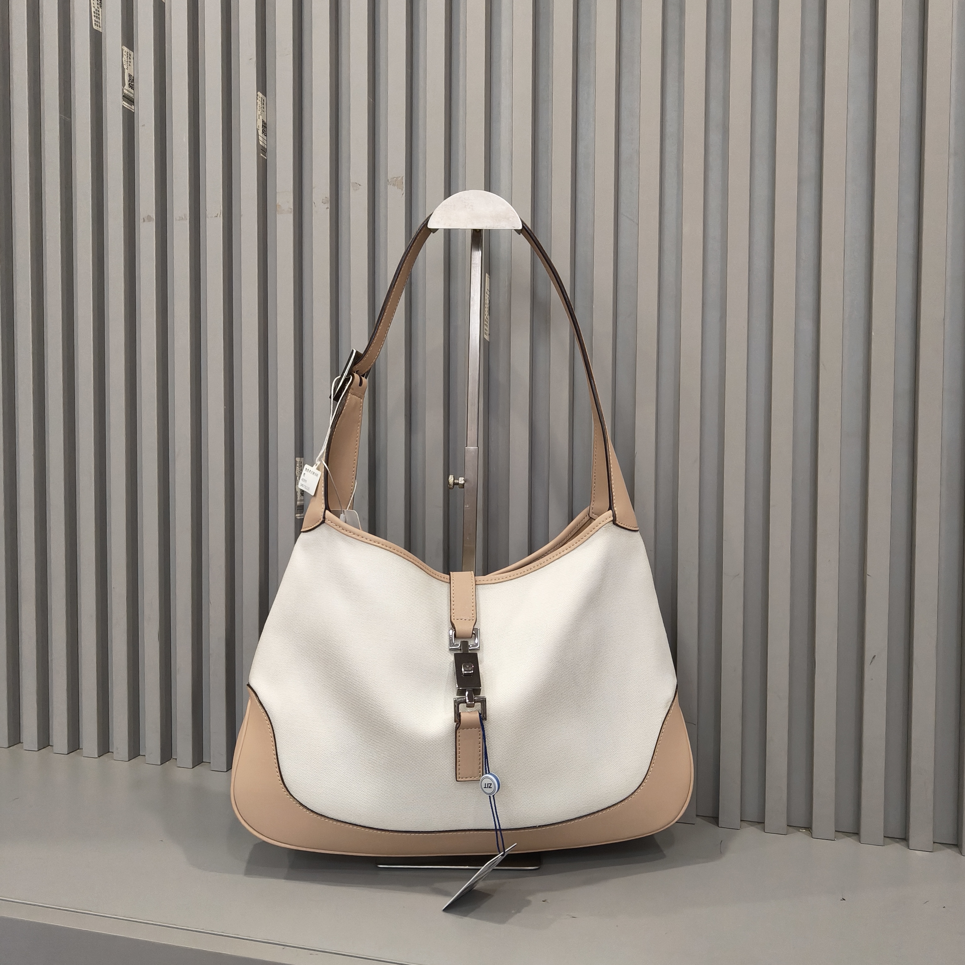 95新 GUCCI/古驰 暮野奢品/古驰单肩/31115