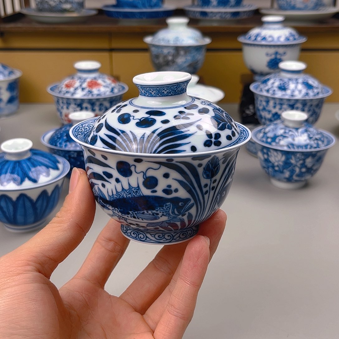 石***T仿元青花鱼藻纹二才盖碗