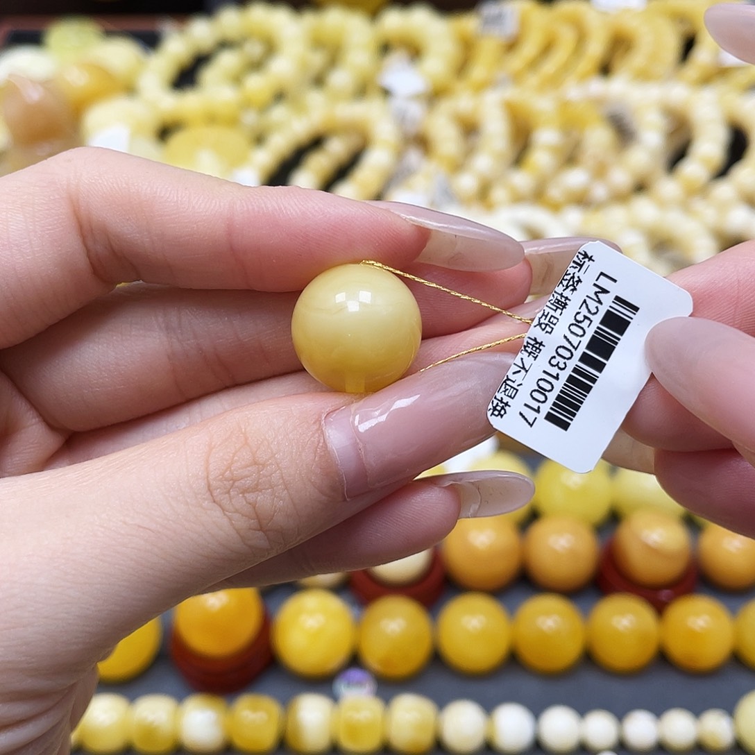琥珀未镶嵌裸石圆珠15.6mm