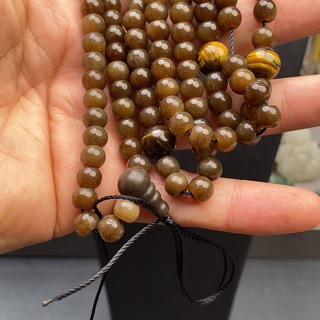 胖***粉和田玉未镶嵌颈饰