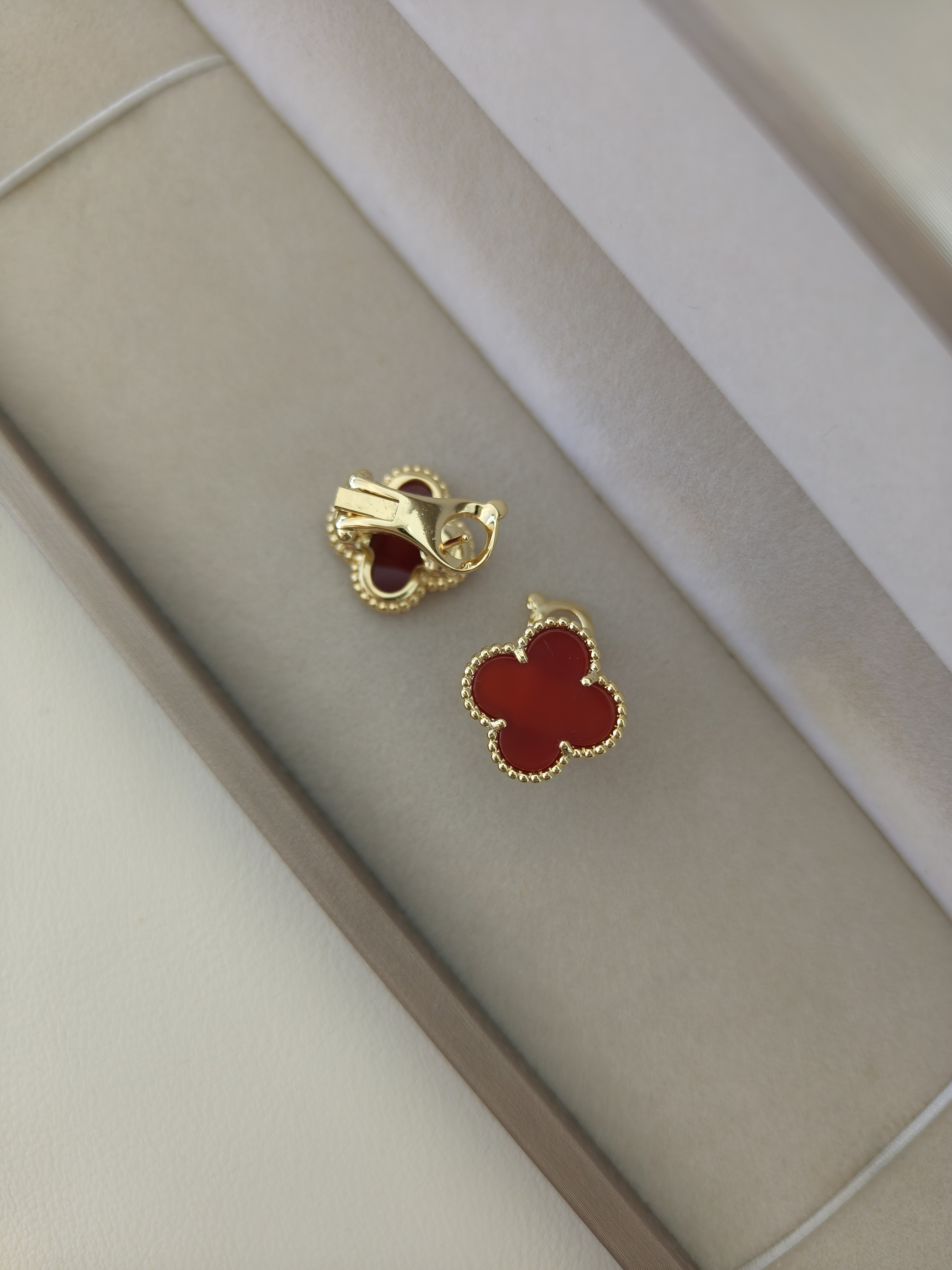 合金耳饰 四叶草耳拍 镀18K真金精工高品质耳拍 有质保 高档礼盒