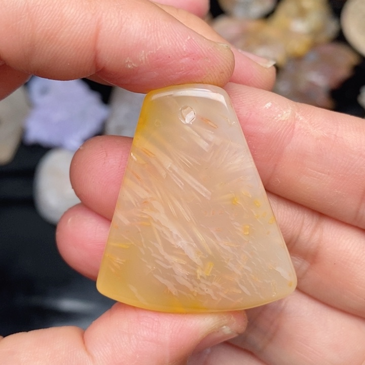 硅化珊瑚（珊瑚玉）手镯未镶嵌