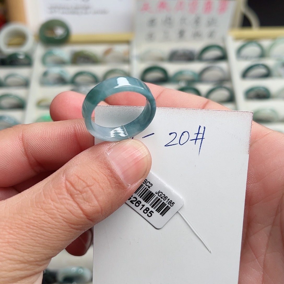 翡翠戒指未镶嵌翡翠