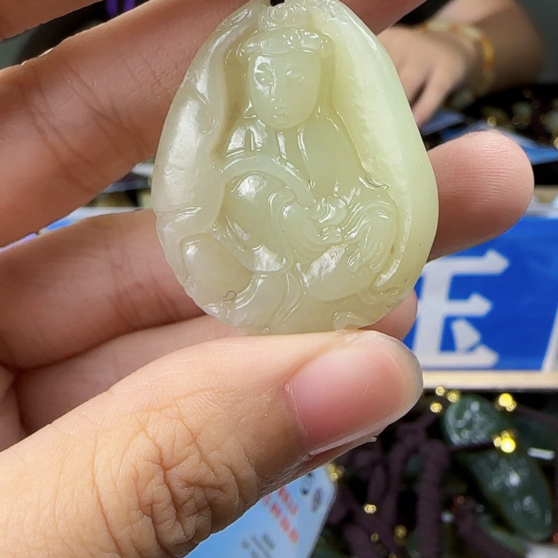 和田玉未镶嵌挂件