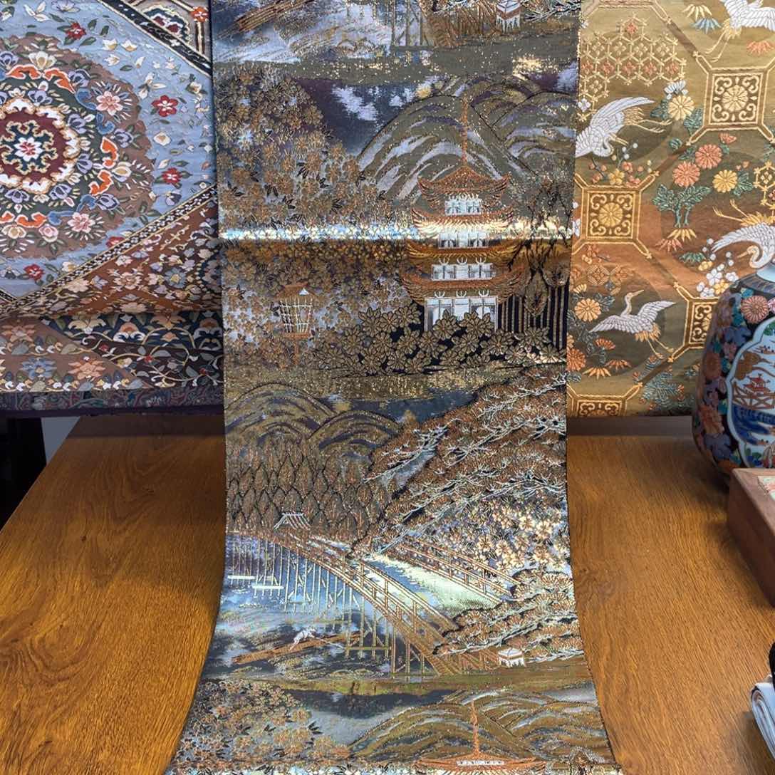 织绣连山建筑风景