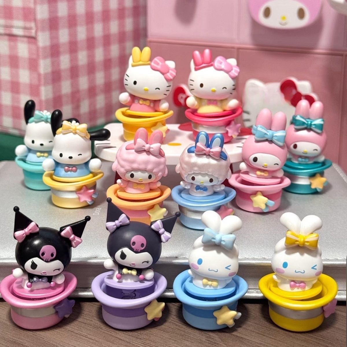 三丽鸥惊奇魔术帽系列萌趣盲盒美乐蒂萌粒摆件潮玩正版