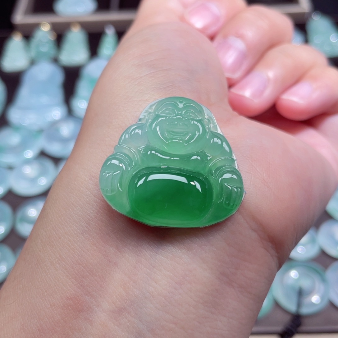 颈饰未镶嵌翡翠佛公