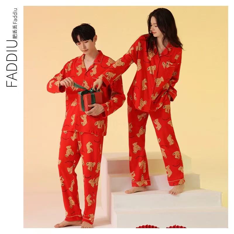 76-春秋款情侣满印休闲小熊开衫长袖长裤套装