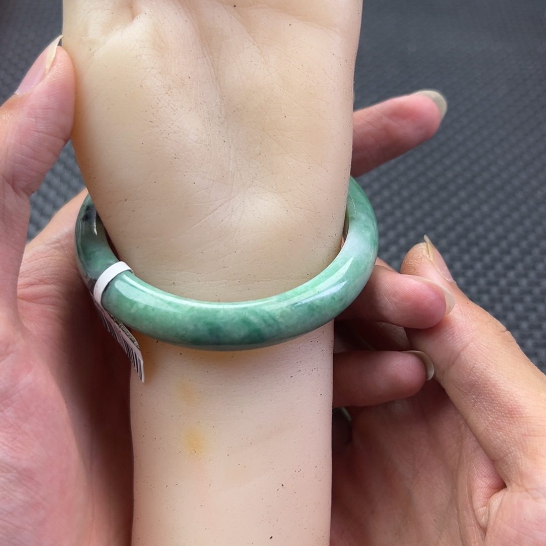 翡翠手镯未镶嵌多样性拍一发一