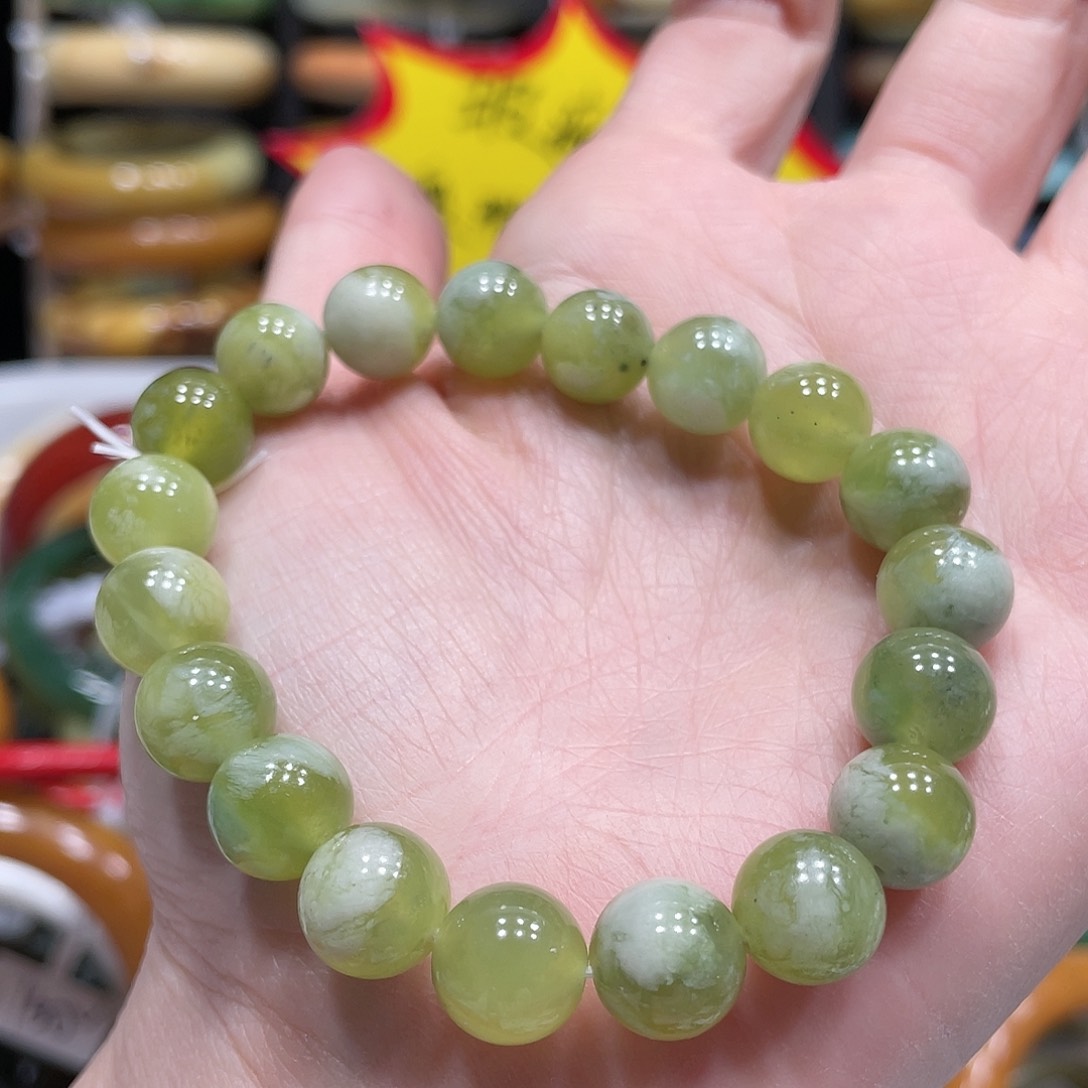 蛇纹石玉手串未镶嵌