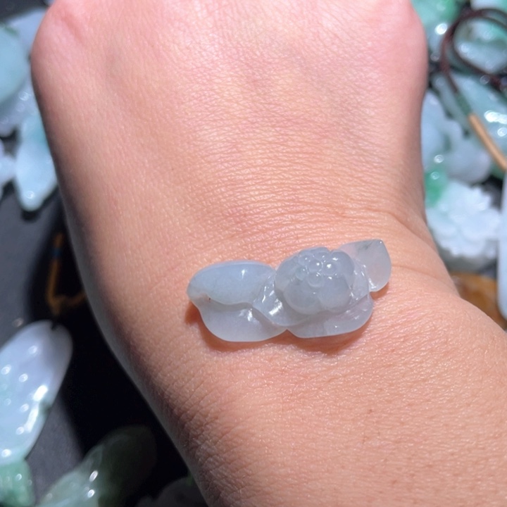 【闪购商品】翡翠颈饰未镶嵌天然翡翠