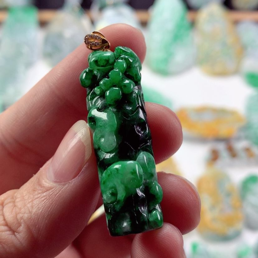 【闪购商品】翡翠吊坠(不含链)未镶嵌