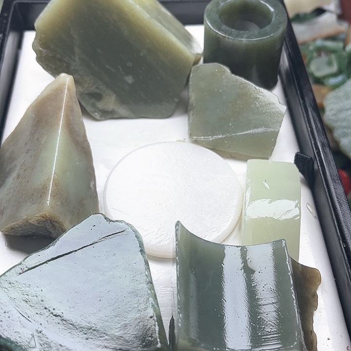 和田玉（糖玉）和田玉边角料9K金镶嵌A***意