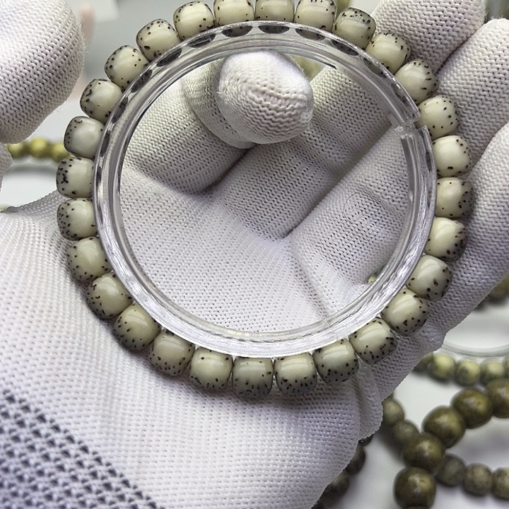 星月菩提手串8✖️7糯冰大留白河豚