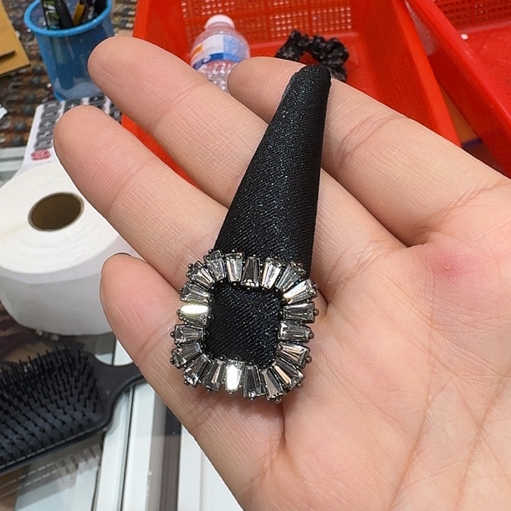 皮质铁合金方钻拜拜