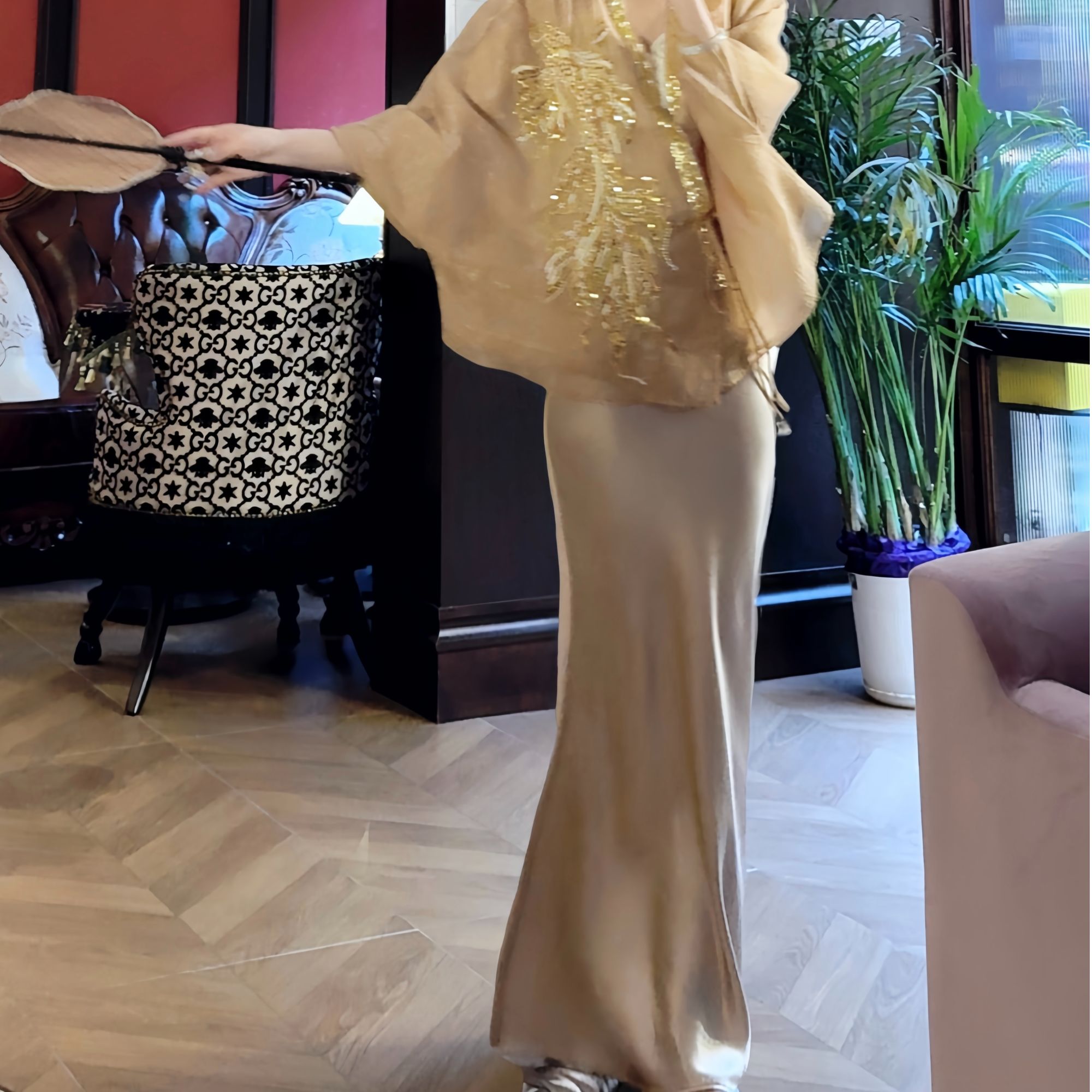 〘芷蘭庭〙气质显瘦半身裙时尚休闲百搭简约中长款优雅醋酸裙