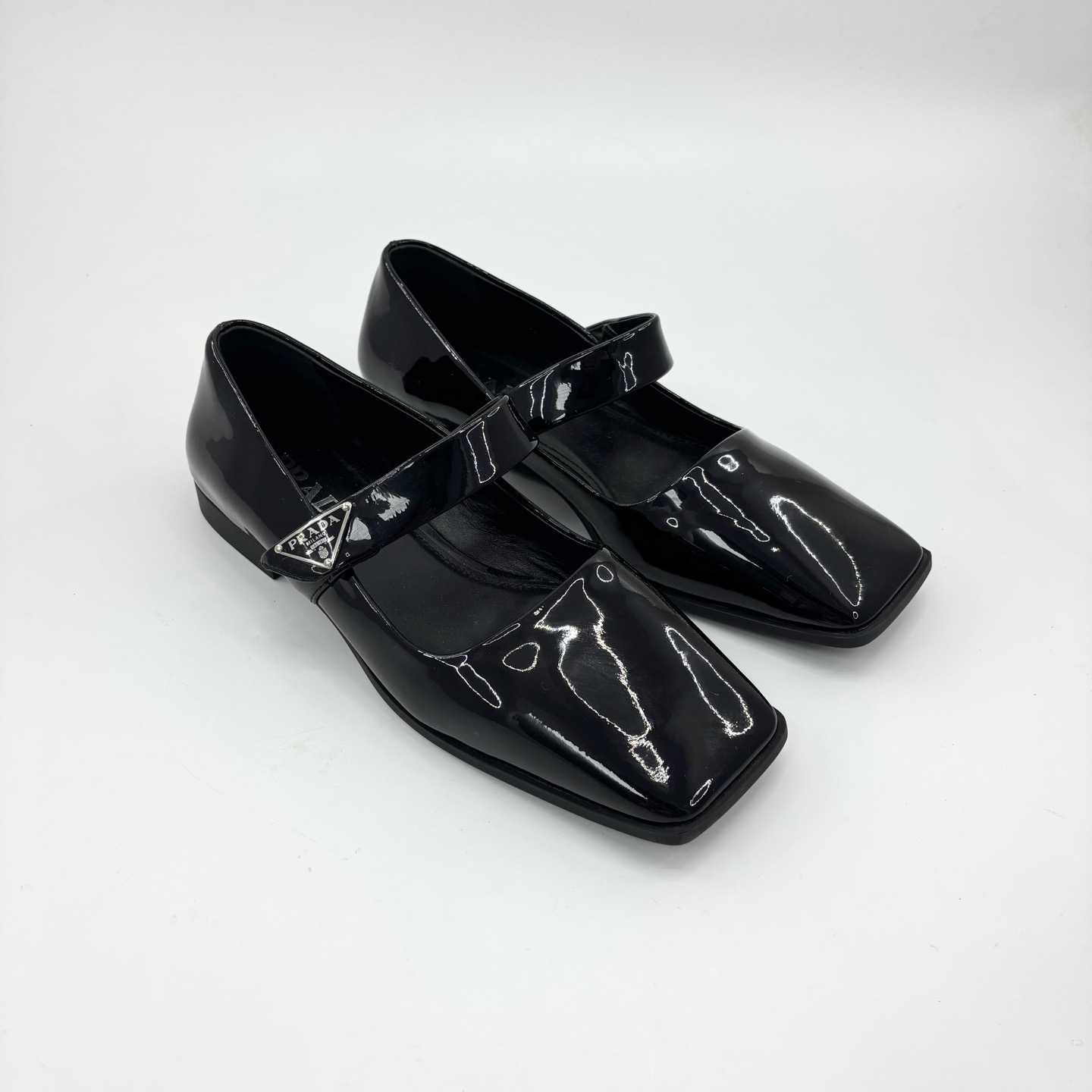 99新 Prada/普拉达 37码/黑色漆皮方头三角标玛丽珍鞋/pp0226