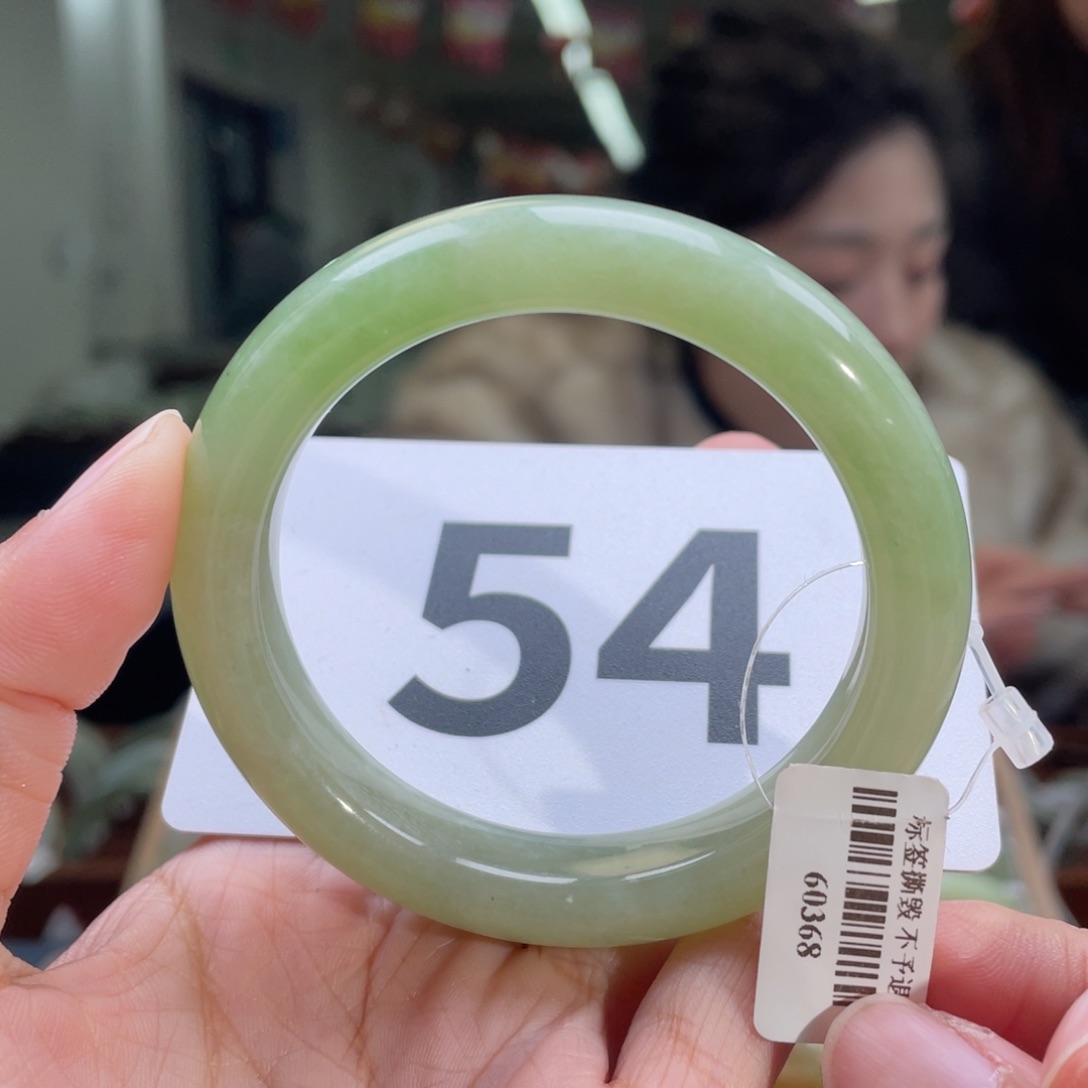 和田玉手镯未镶嵌包容结构