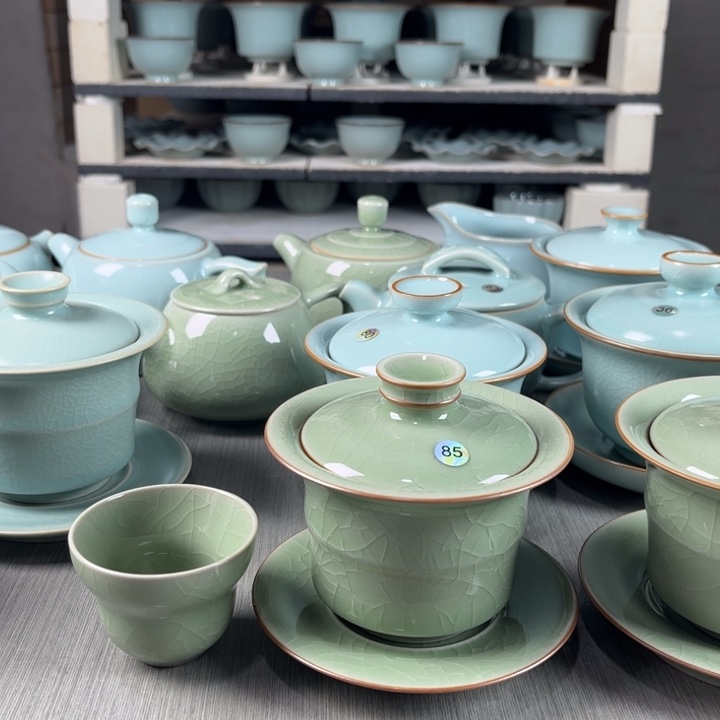 竹***语85号豆绿盖碗不完美