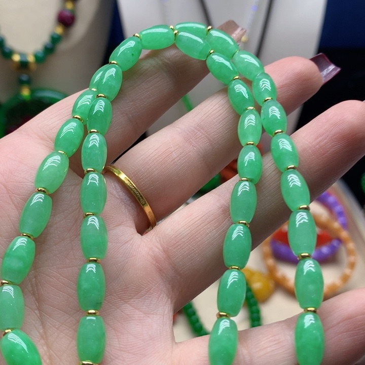 翡翠颈饰未镶嵌吊坠