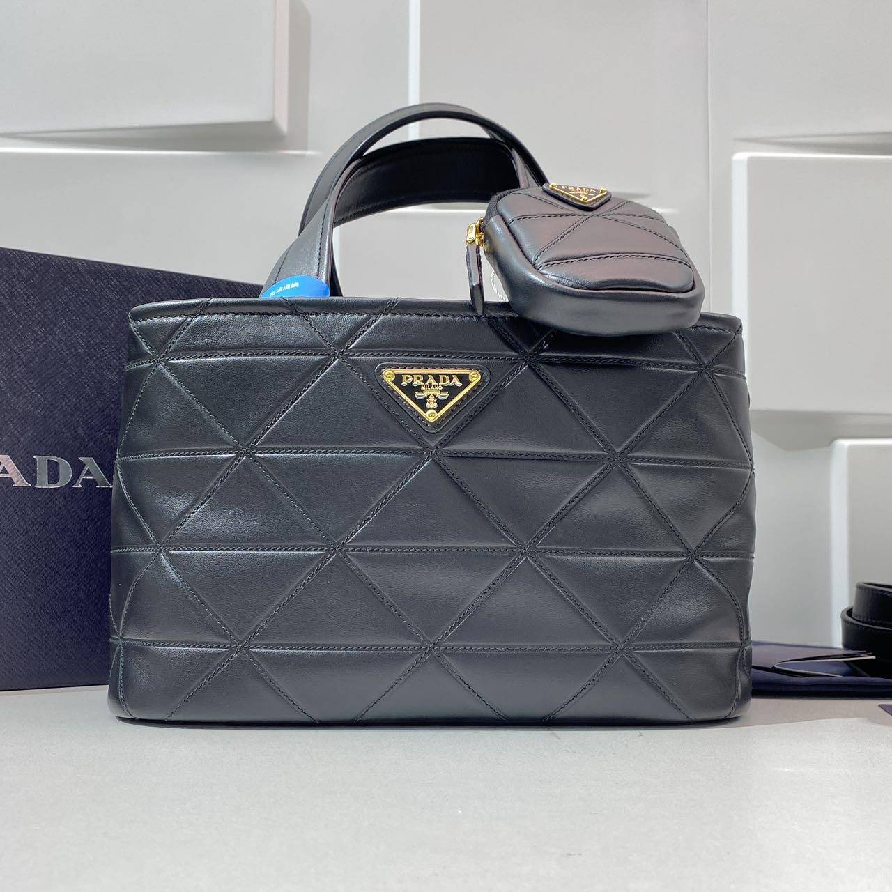 胖虎安安/普拉达/95新/公价0/箱包/斜挎包/312506130082