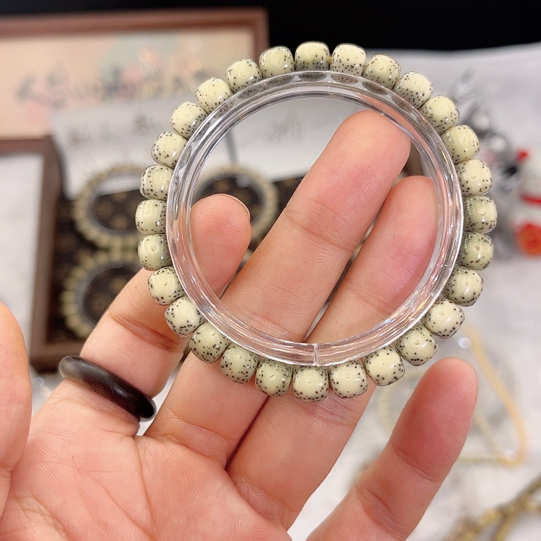 吊坠龙脊菩提13 号.  星月菩提.  一物一图. 