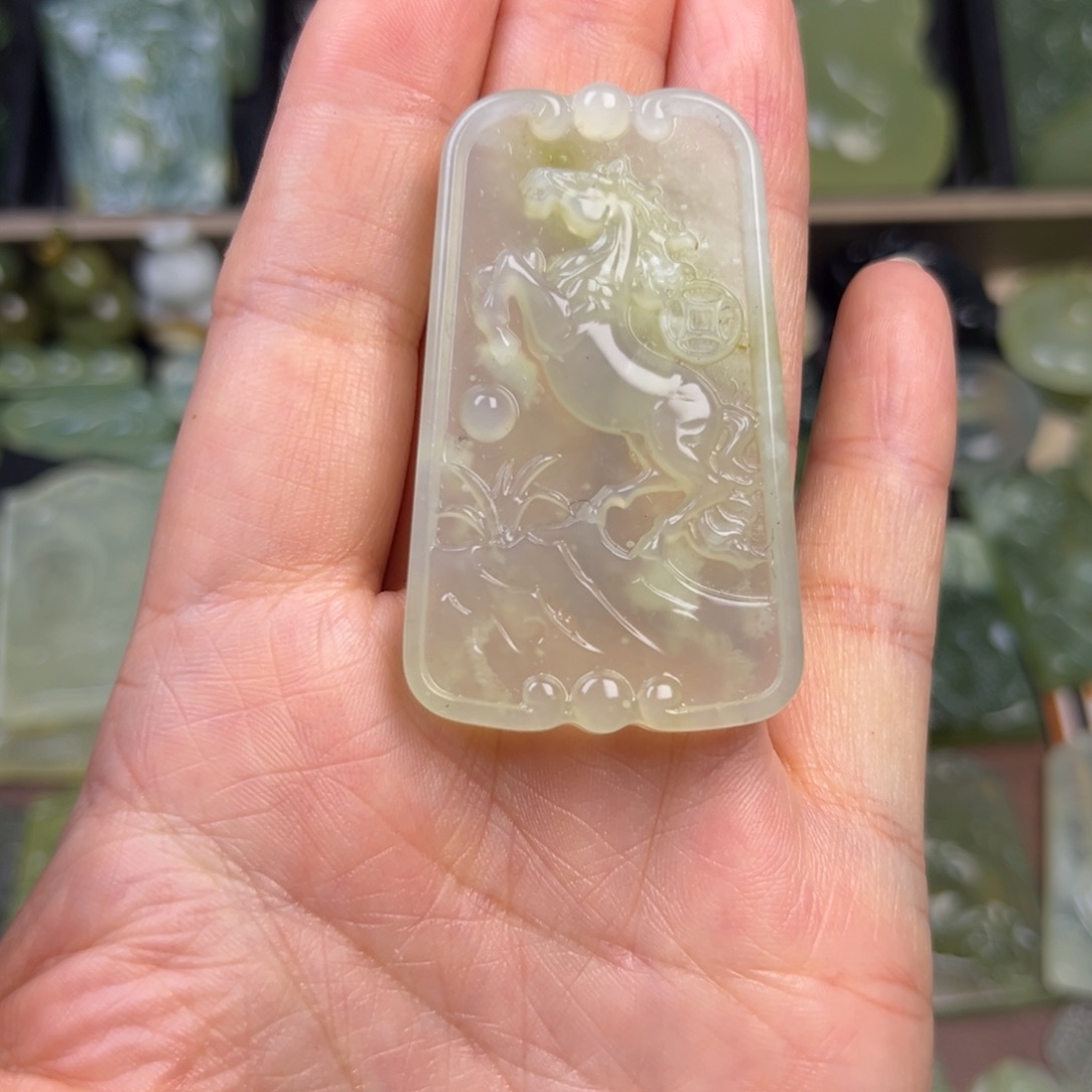 蛇纹石玉未镶嵌吊坠(赠链)