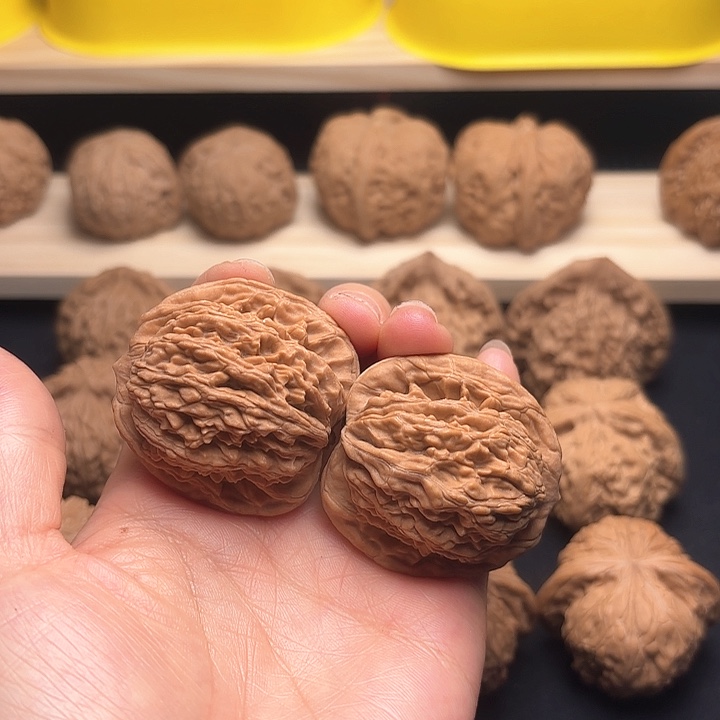 文玩核桃把件40虎头