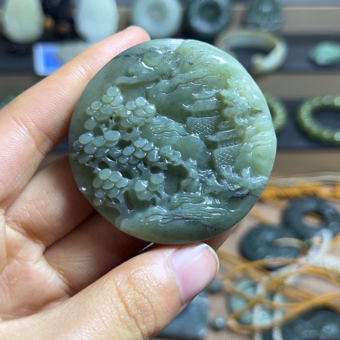 和田玉未镶嵌颈饰